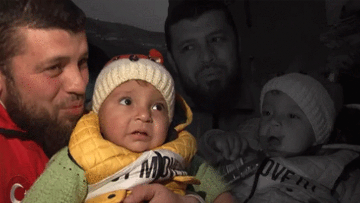 Depremde ailesini kaybeden Ömer bebeğin acı hikayesi!