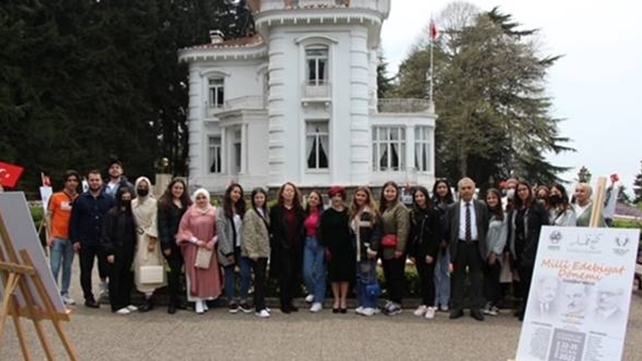 Avrasya Üniversitesi, Atatürk Köşkü'nde sergi düzenledi!
