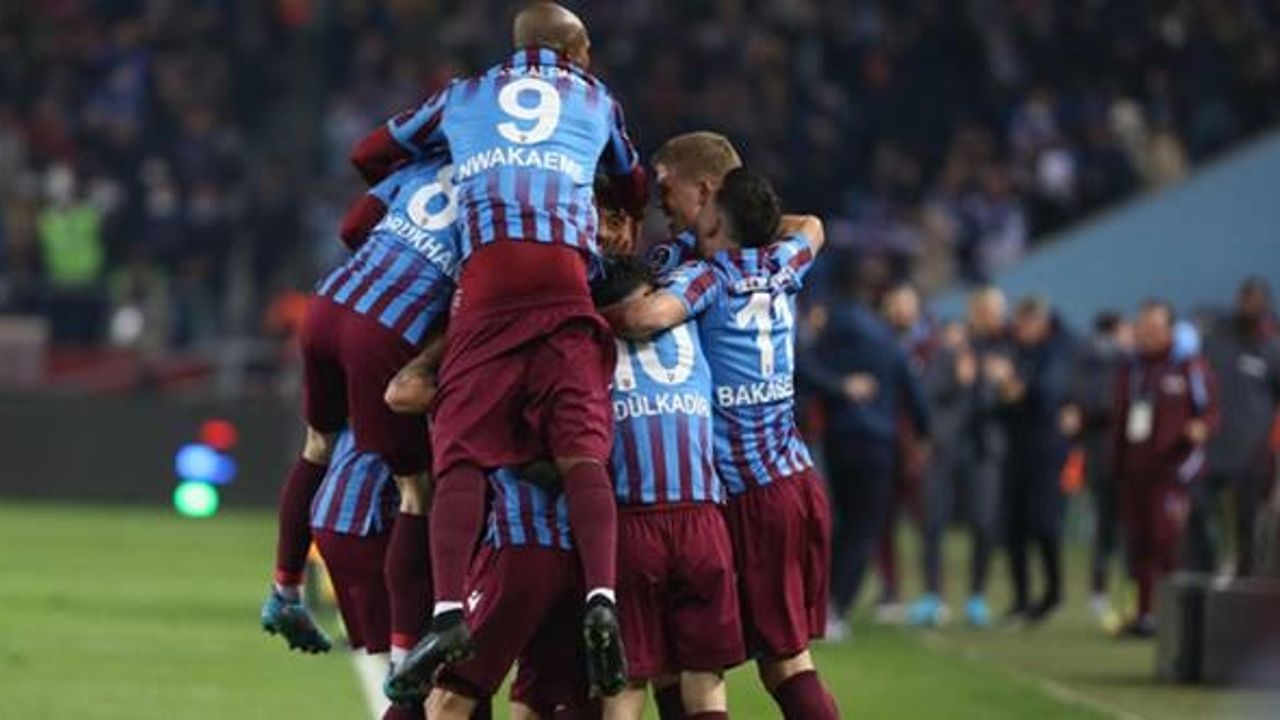 Trabzonspor'da Beşiktaş maçı öncesi 5 isim sınırda!