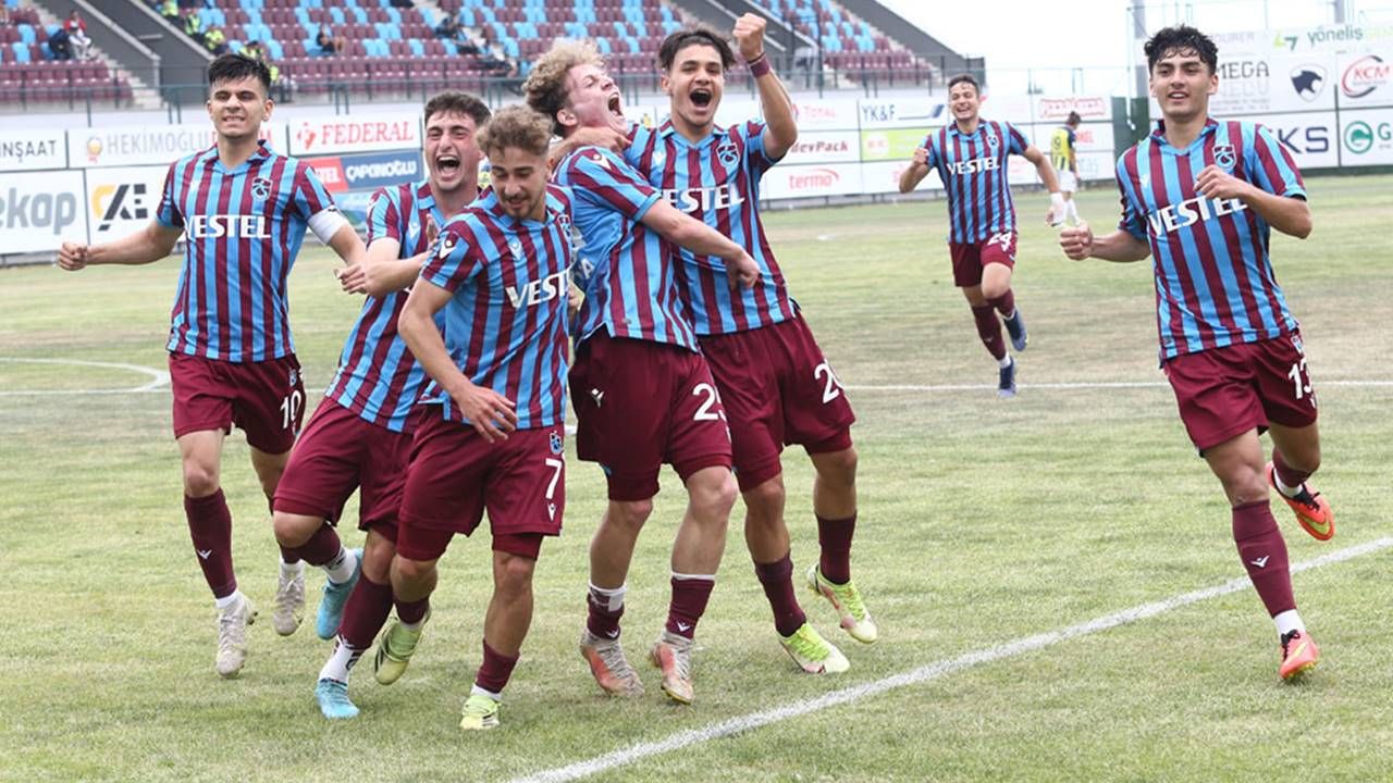 Trabzonspor'un gençleri sezonu galibiyetle kapattı!