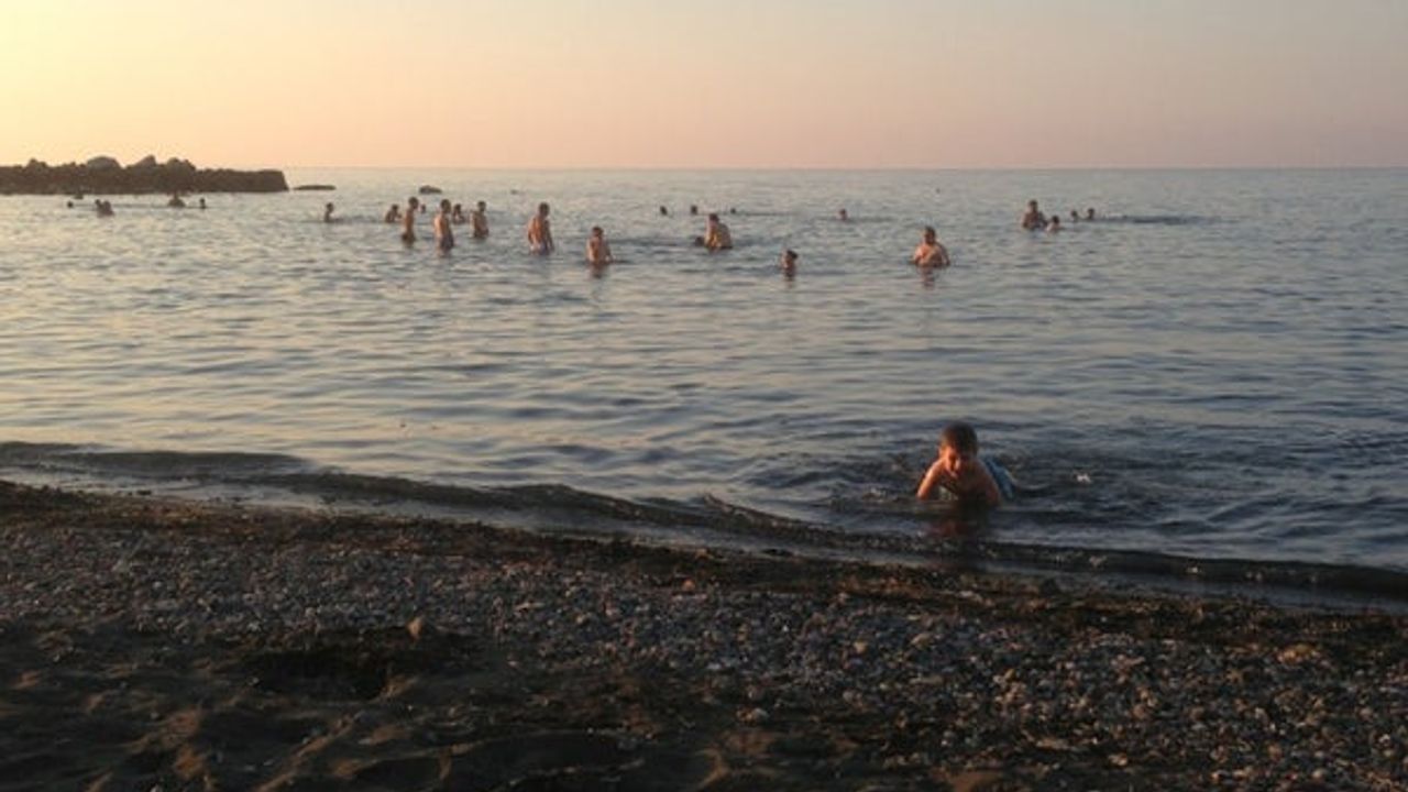 Trabzon'daki 2 plajda denize girmek yasaklandı