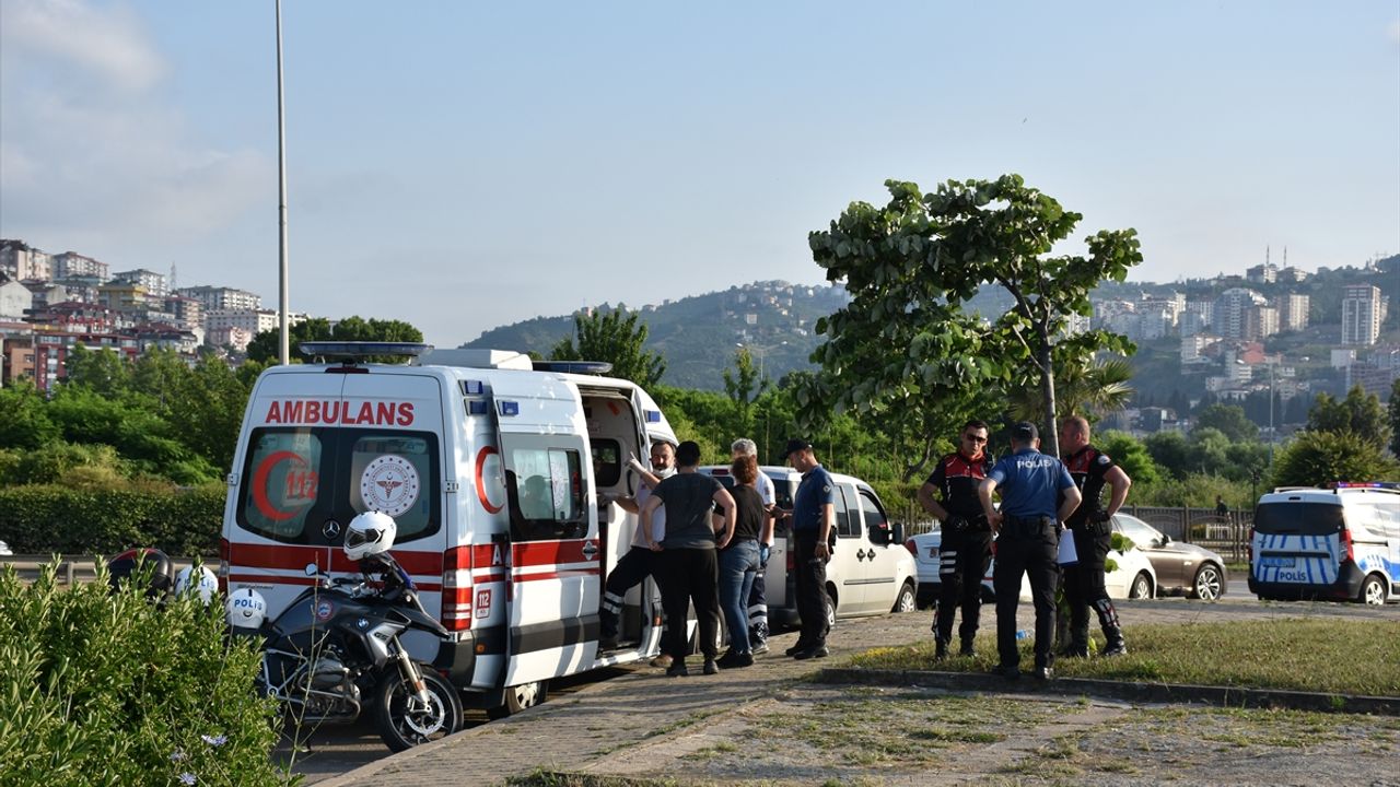Trabzon’da denize düşen genç kız boğulma tehlikesi atlattı