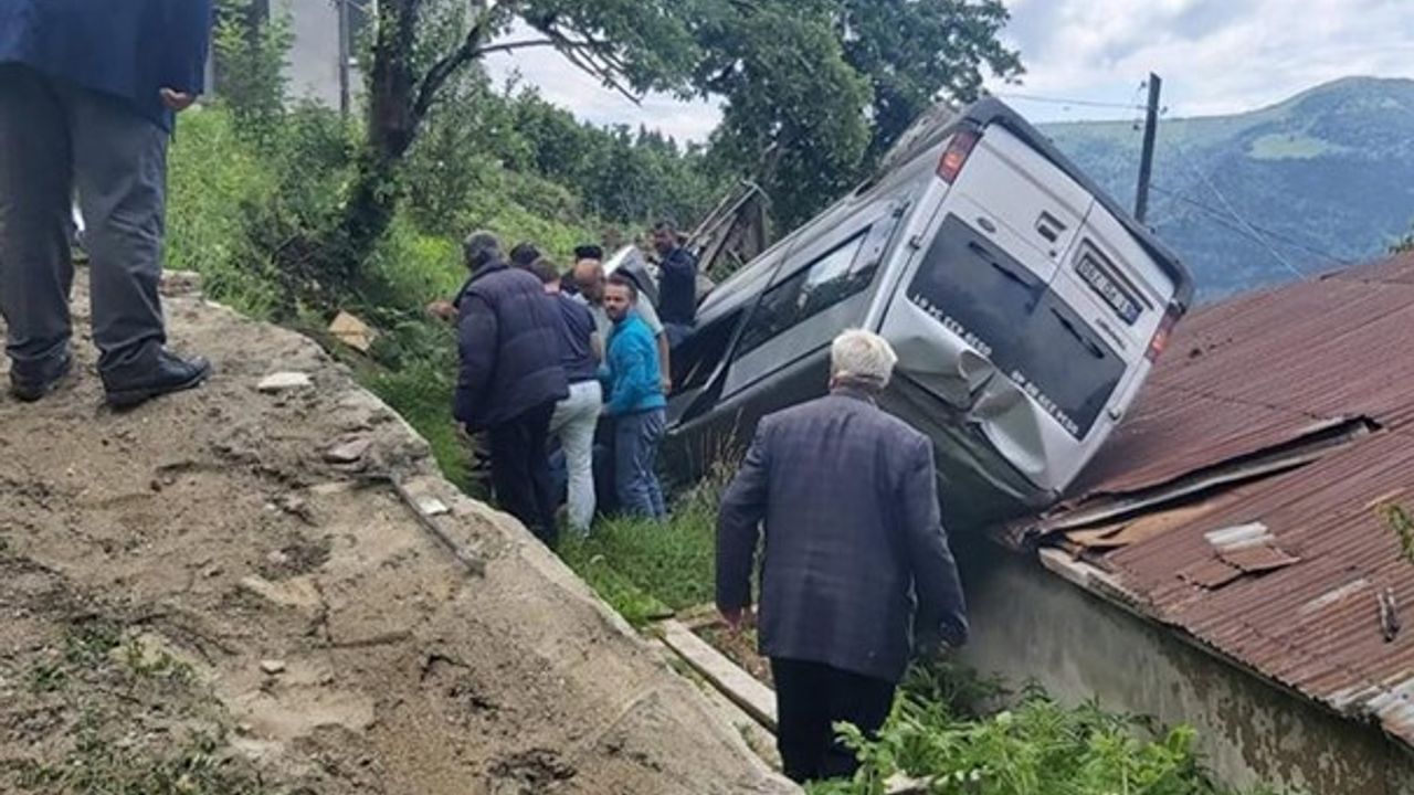 Trabzon’da şok kaza! Cenazeye gidiyorlardı!