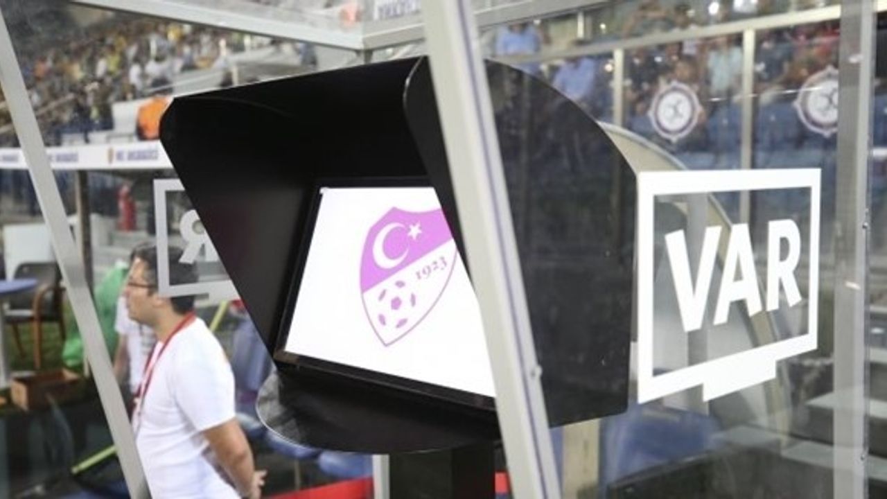 Ankaragücü-Trabzonspor maçının VAR hakemleri açıklandı!
