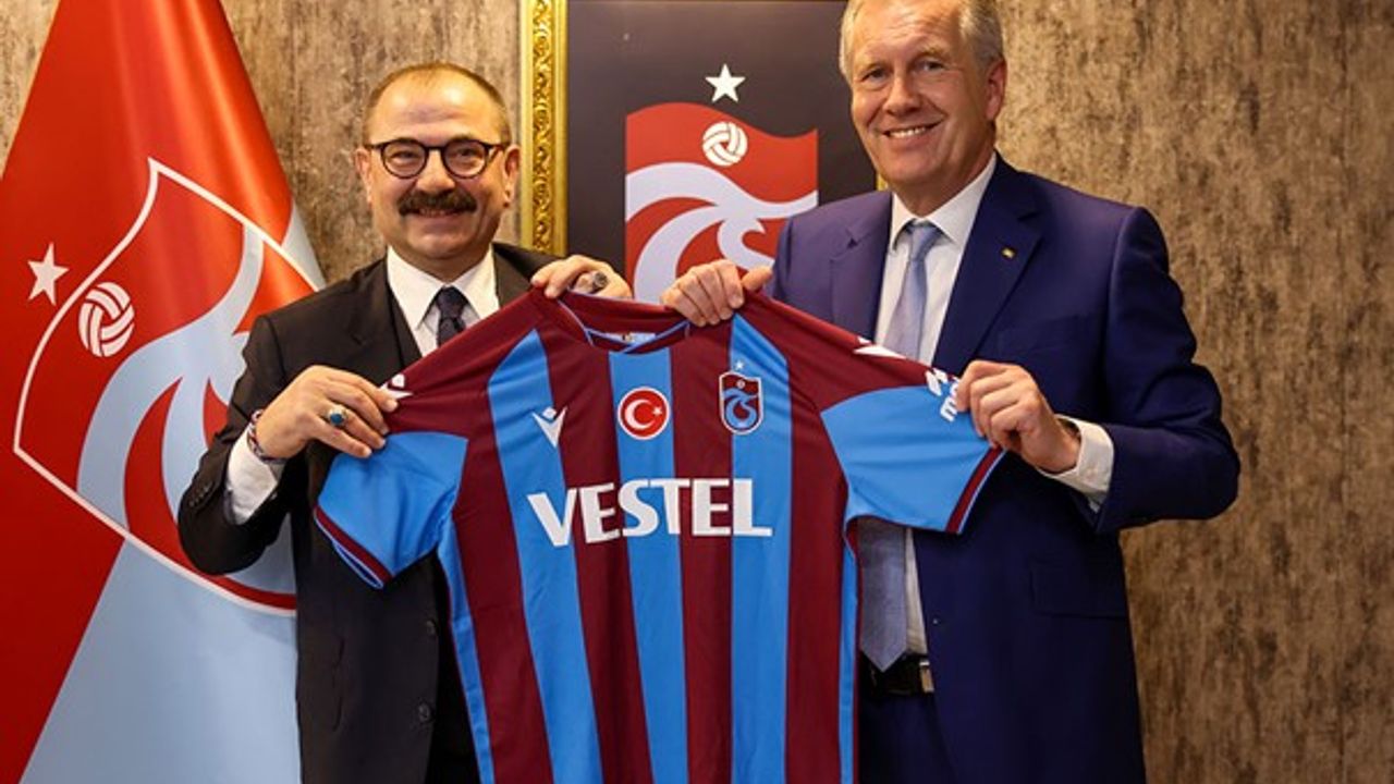 Almanya’nın eski Cumhurbaşkanı Christian Wulf’tan Trabzonspor’a ziyaret!