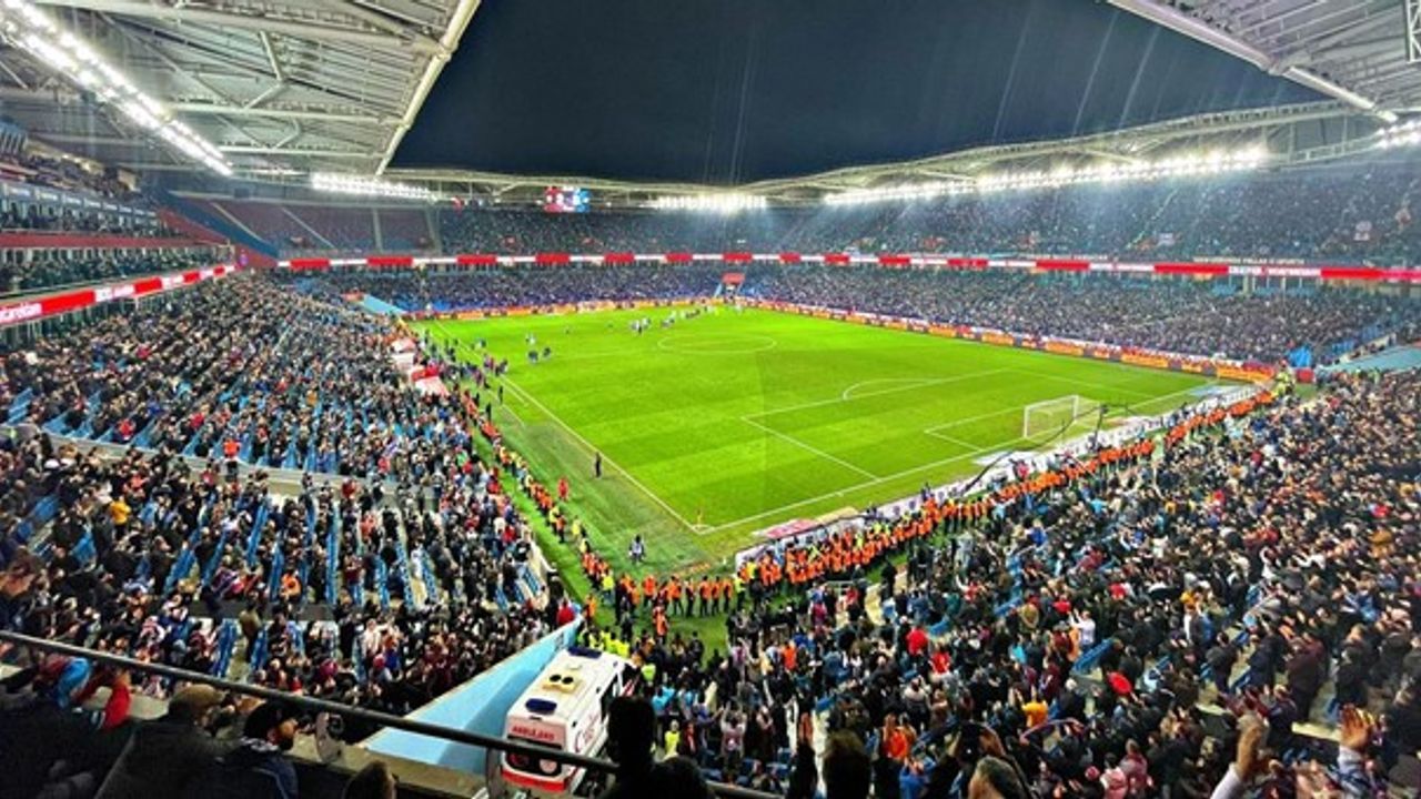 Trabzonspor-Fenerbahçe maçının biletleri satışa çıkıyor!
