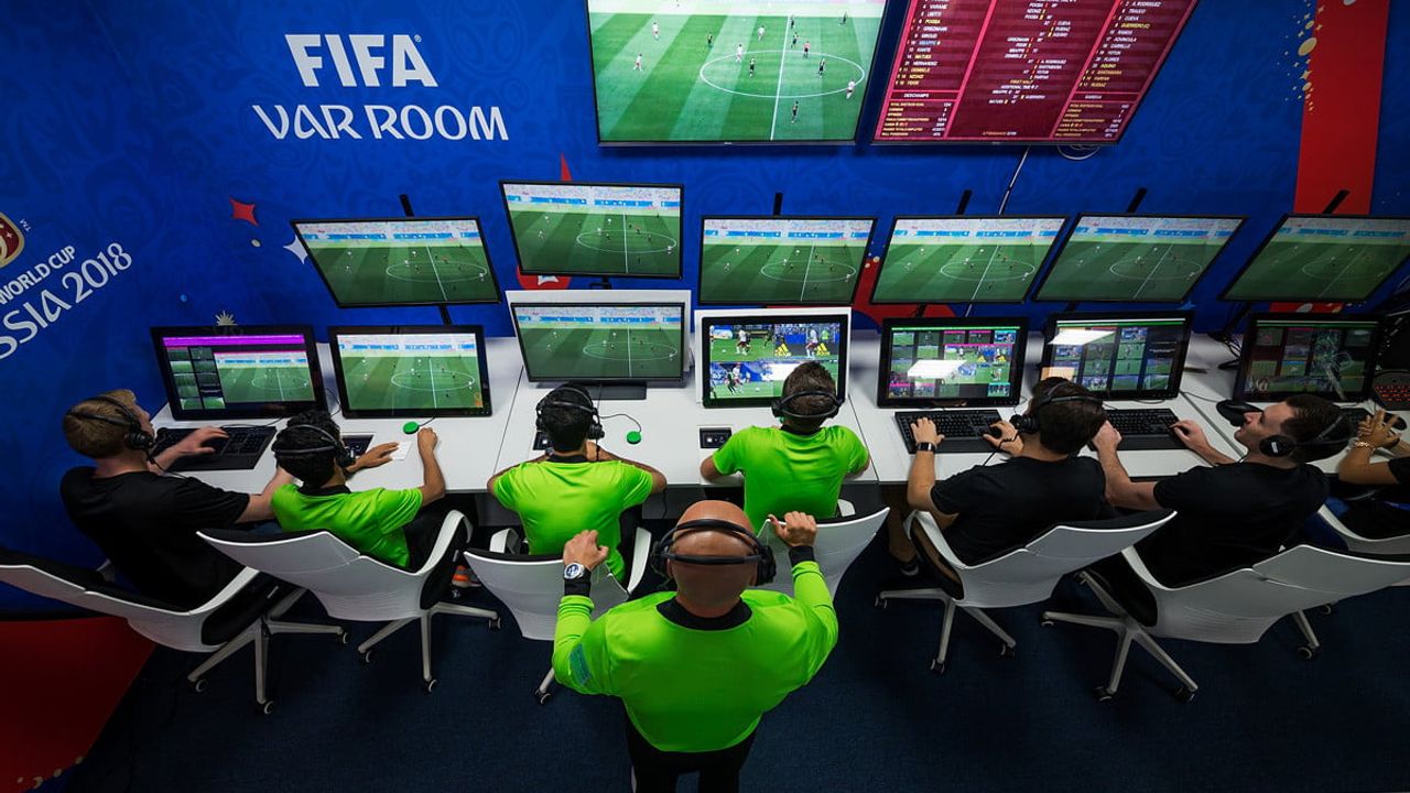 FIFA’dan flaş VAR kararı geldi!