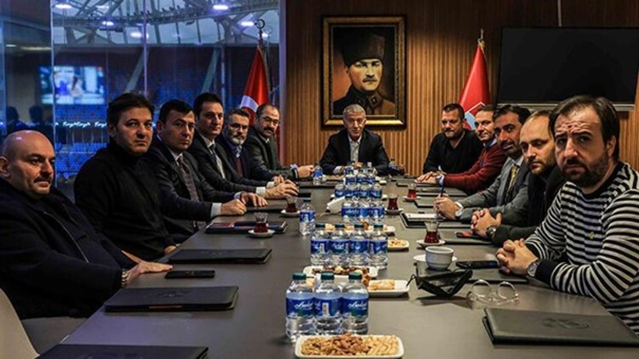 Trabzonspor yönetiminden kritik toplantı!