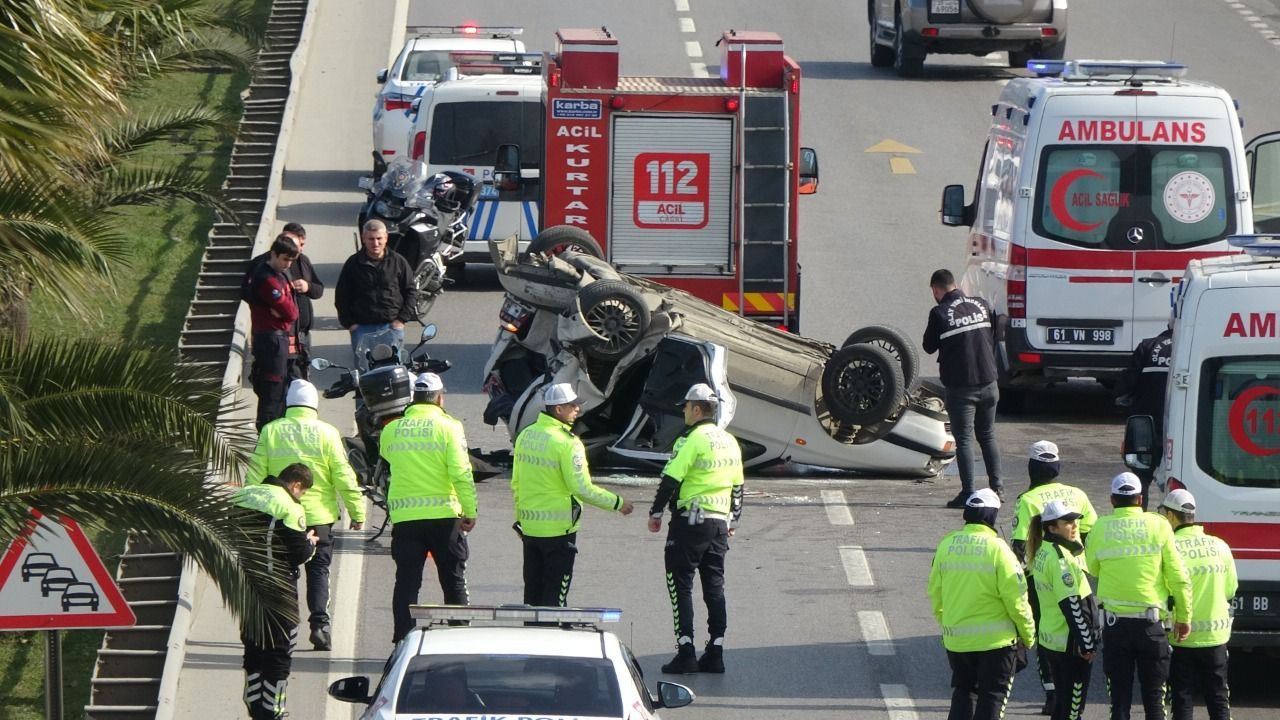 Trabzon'da trafik kazası! 1 ölü 4 yaralı!
