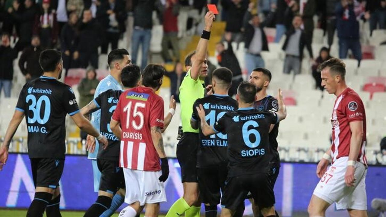 Deniz Çoban’dan Sivasspor-Trabzonspor maçı hakemi yorumu!