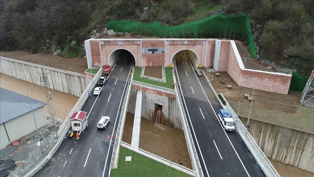Bakan Karaismailoğlu Zigana Tüneli’nin ne zaman açılacağını açıkladı!