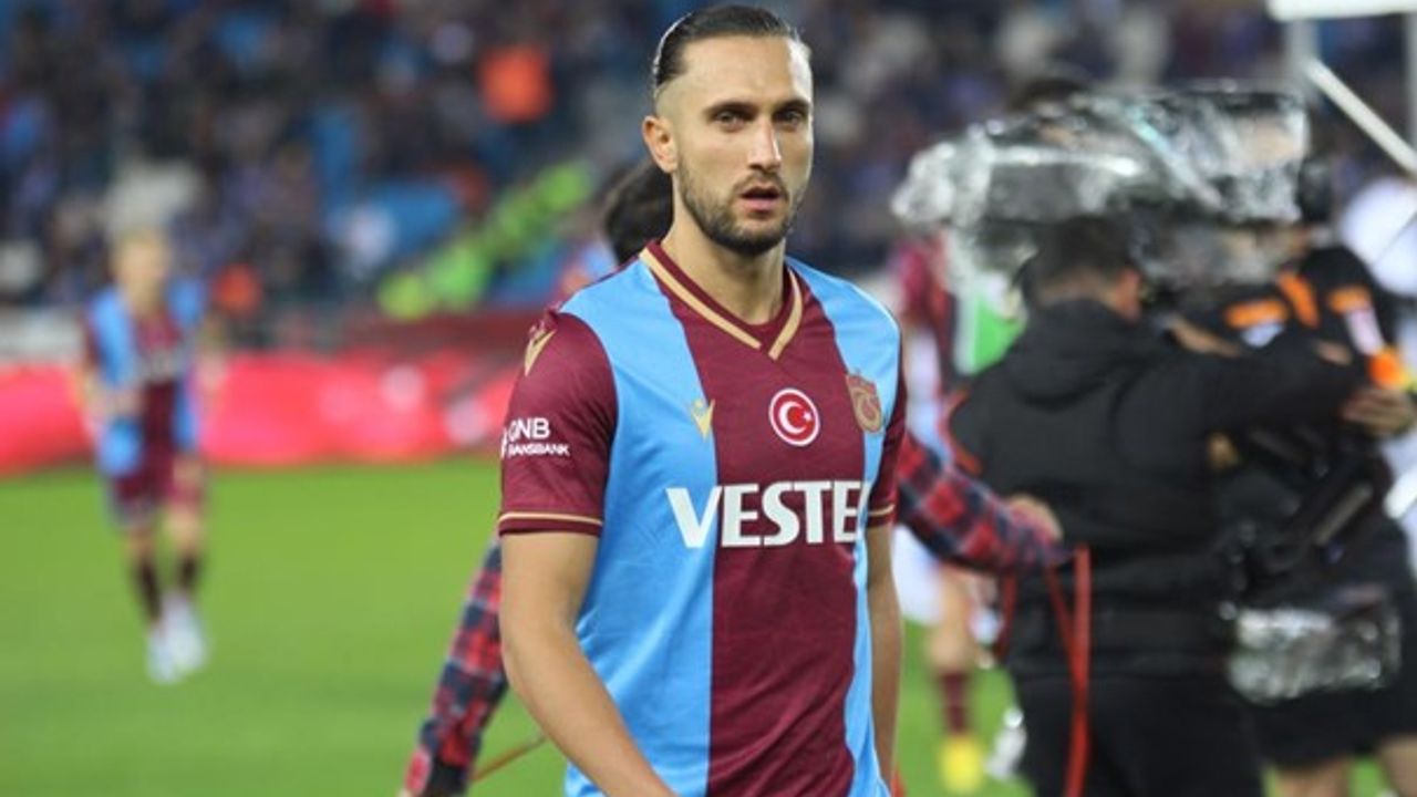 Trabzonspor’da taraftarlar Yusuf Yazıcı’yı protesto etti!