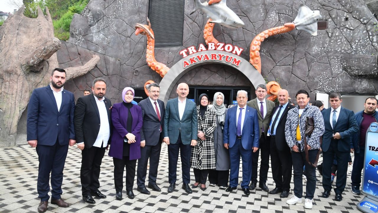 Başkan Genç, Bakan Karaismailoğlu’na Trabzon Akvaryum’u gezdirdi