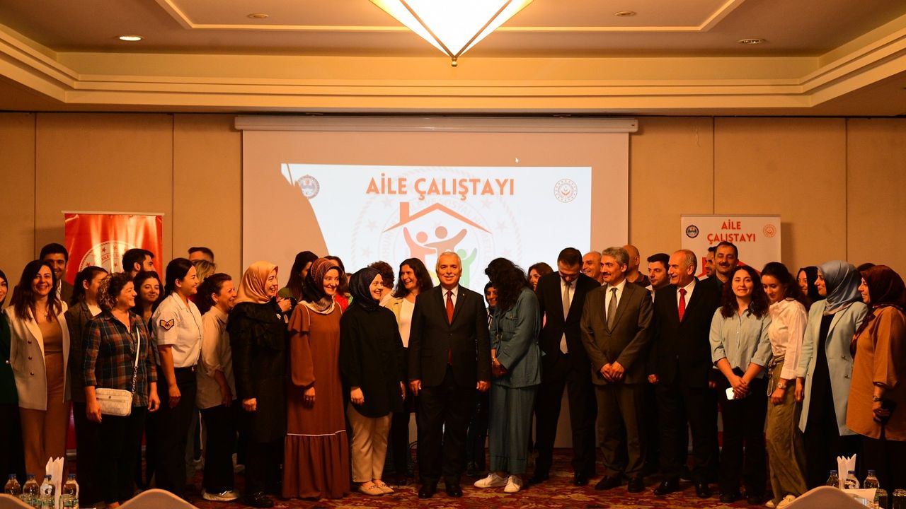 Trabzon’da “Güçlü Türkiye İçin, Güçlü Aile” çalıştayı