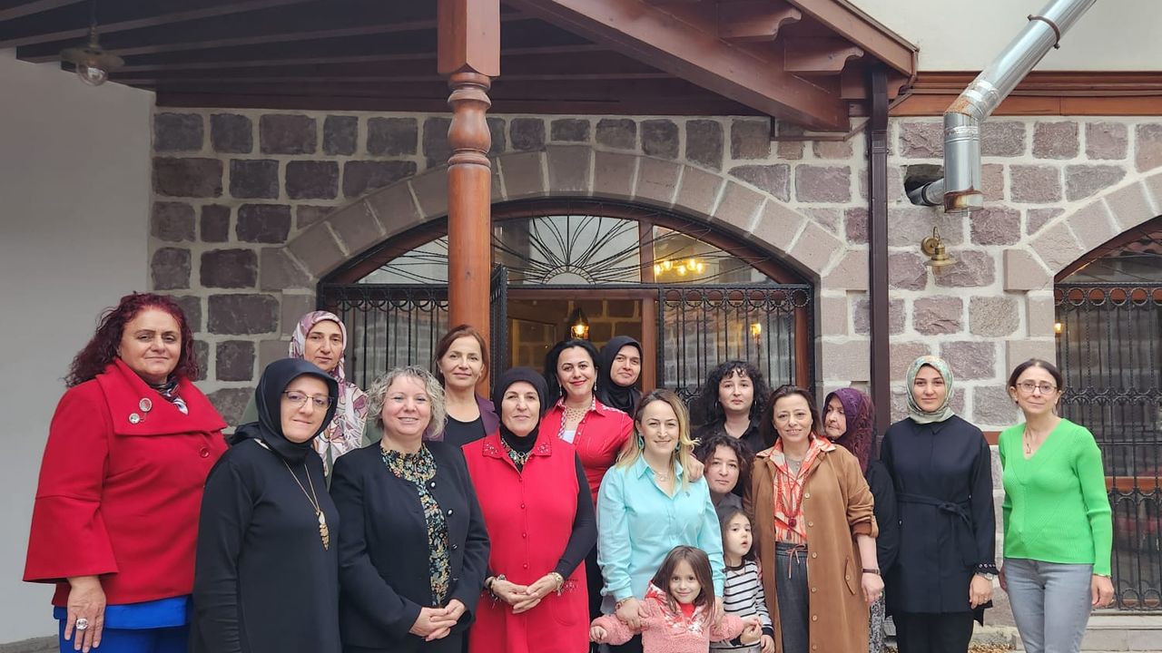 Trabzonlu kadınlar Başkent’te bir araya geldi