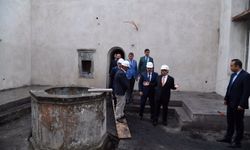 Hasanpaşa Hamamı’ndaki restorasyon çalışmaları incelendi