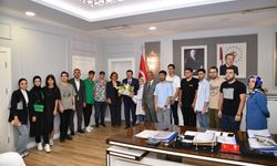 Üniversiteli öğrenciler Başkan Genç’i ziyaret etti