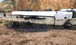 Virajı alamayan tanker devrildi! 1 yaralı