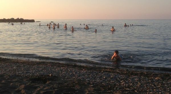 Trabzon'daki 2 plajda denize girmek yasaklandı