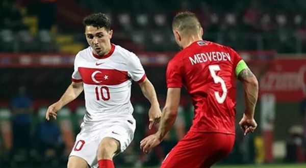 Trabzonsporlu futbolcuya milli takımda şok hareket!