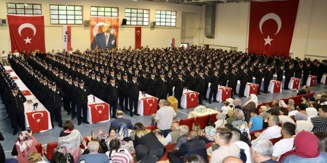 Rize ve Trabzon’da polis adayları mezun oldu