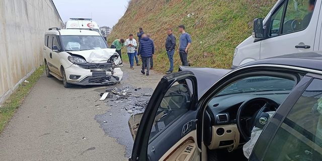 Trabzon’da araçlar çarpıştı! 2 yaralı