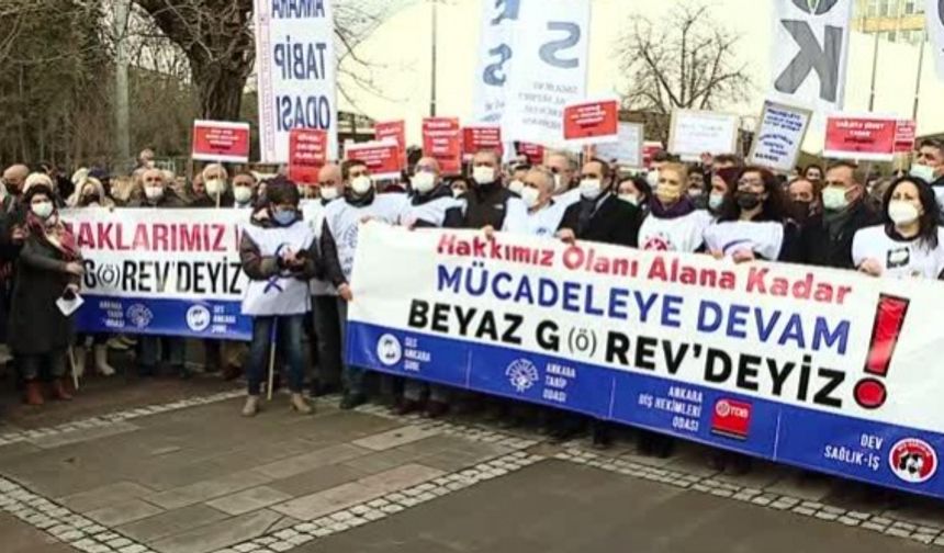 Trabzon'da doktorlar iş bıraktı