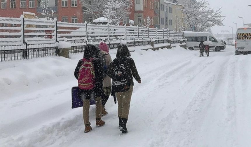 Trabzon'da okullar tatil edildi