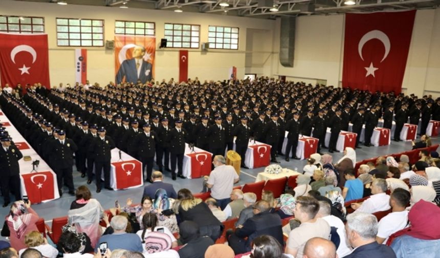 Rize ve Trabzon’da polis adayları mezun oldu