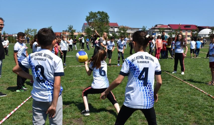 Trabzon’da ‘Geleneksel Çocuk Şenliği’ yapıldı